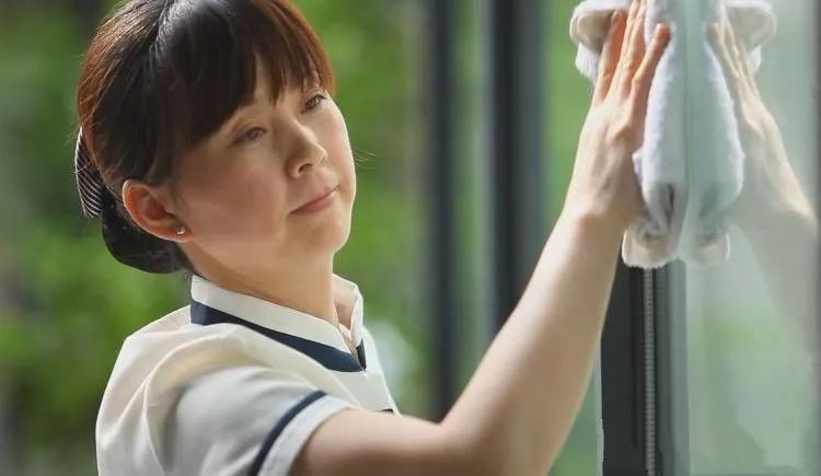 【物管職場(chǎng)】物業(yè)客服、保安、工程、保潔細(xì)節(jié)服務(wù)規(guī)范
